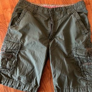 Men’s cargo shorts